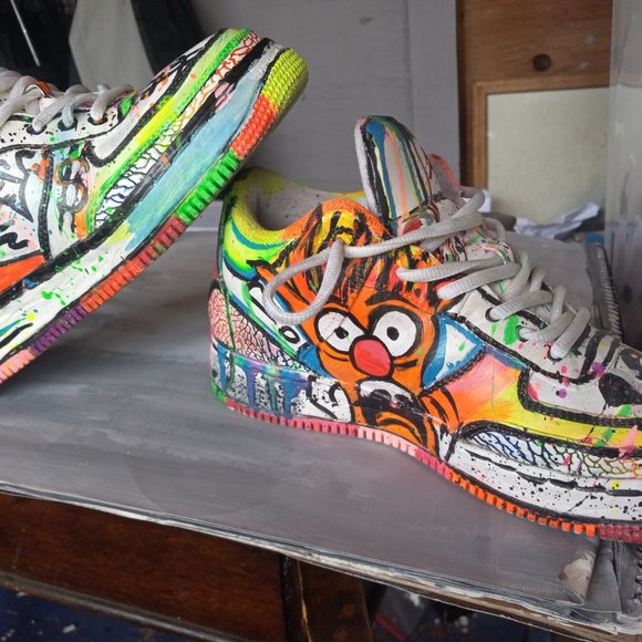 hand painted air force 1s size  7y unisex - Picture 2 of 3